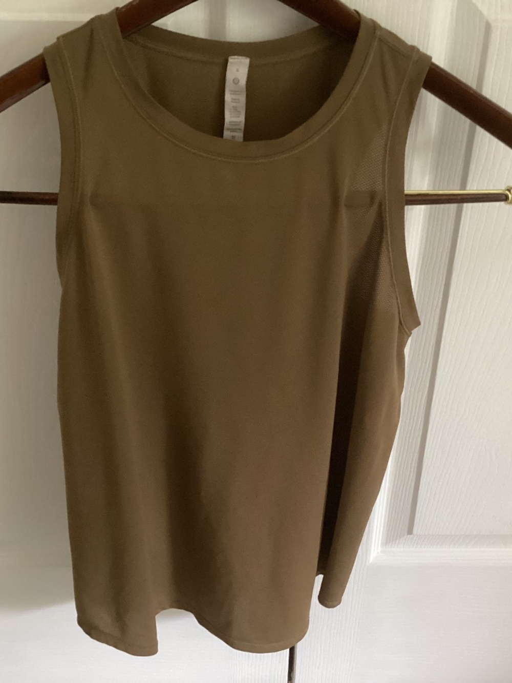 Luluemon Swiftly Tech Racerback High Neck 2.0 Mesh Tank Top SZ 6